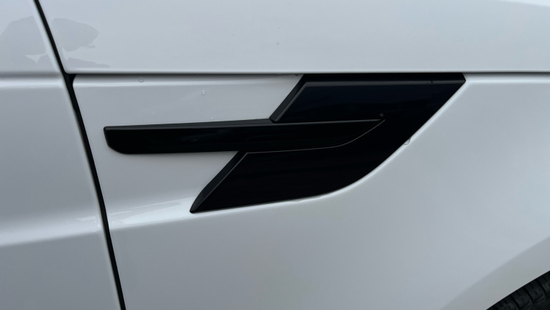 Land Rover Range Rover Sport 3.0 D300 Dynamic SE 5dr Auto Diesel Estate